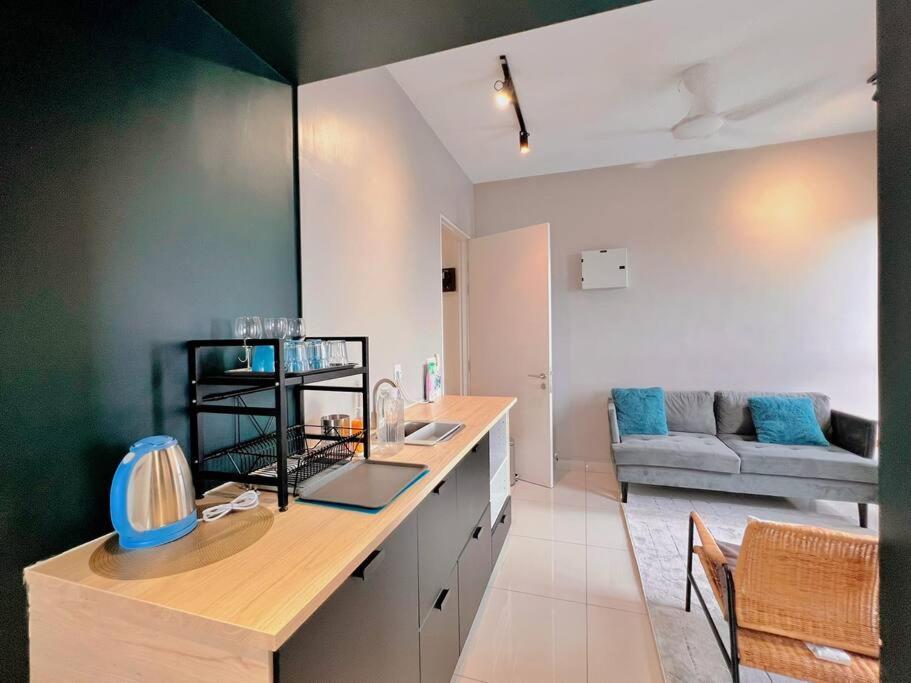 7 Pax Family Connecting Room D'Sara, Direct Link Mrt Kampung Selamat, Near Sungai Buloh & Thomson Hospital Shah Alam Extérieur photo