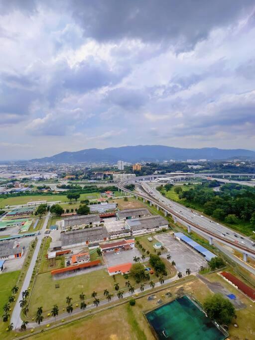 7 Pax Family Connecting Room D'Sara, Direct Link Mrt Kampung Selamat, Near Sungai Buloh & Thomson Hospital Shah Alam Extérieur photo