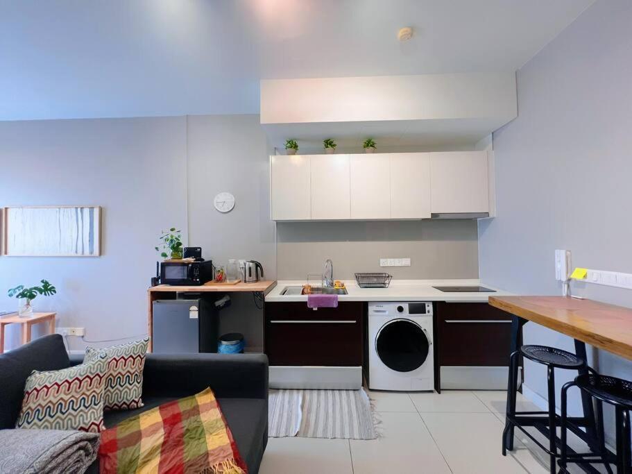 7 Pax Family Connecting Room D'Sara, Direct Link Mrt Kampung Selamat, Near Sungai Buloh & Thomson Hospital Shah Alam Extérieur photo